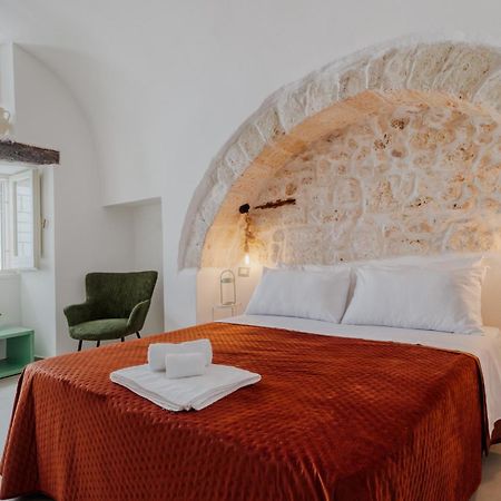 Dimora Lavinia Casa Vacanze Centro Storico ออสตูนี ภายนอก รูปภาพ