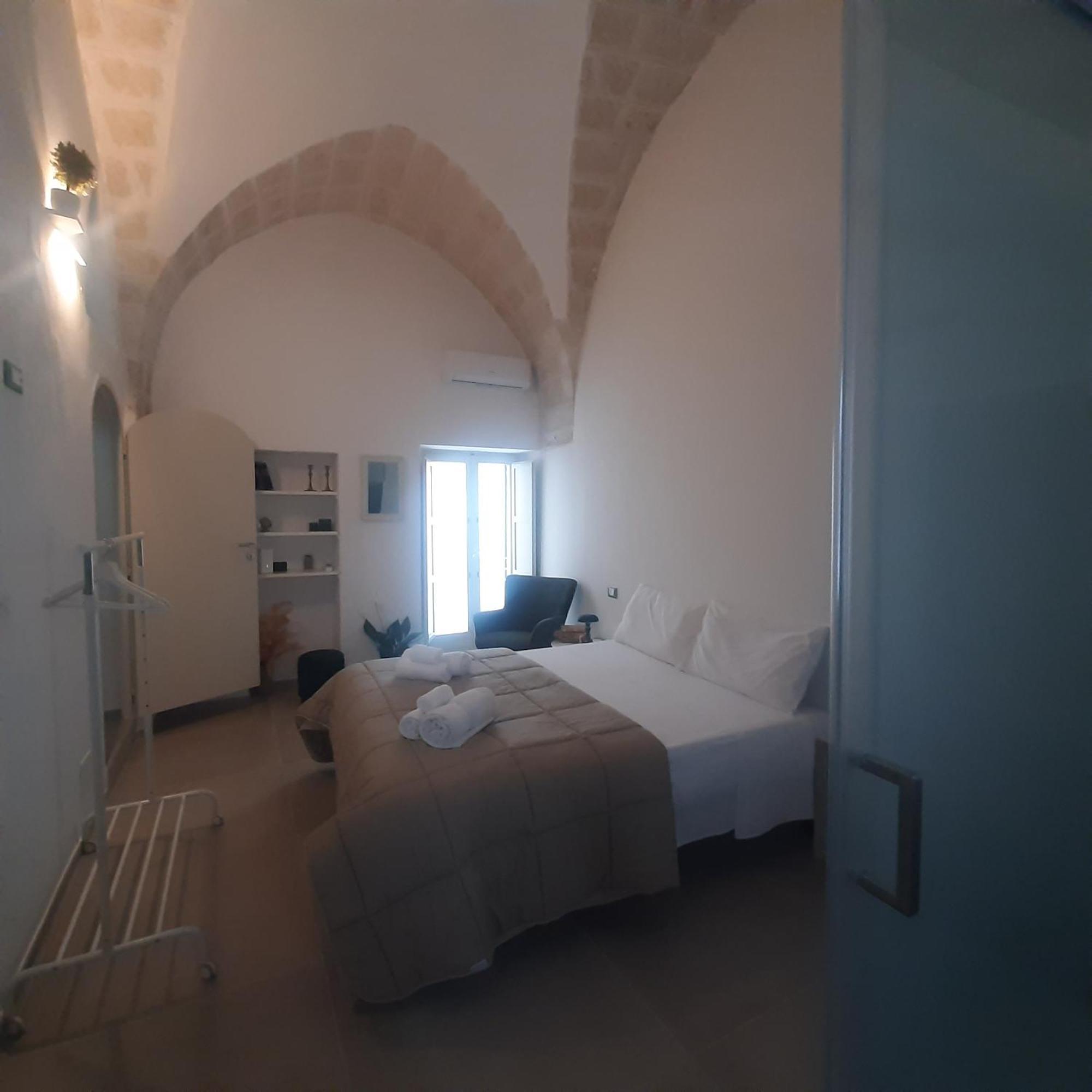 Dimora Lavinia Casa Vacanze Centro Storico ออสตูนี ภายนอก รูปภาพ