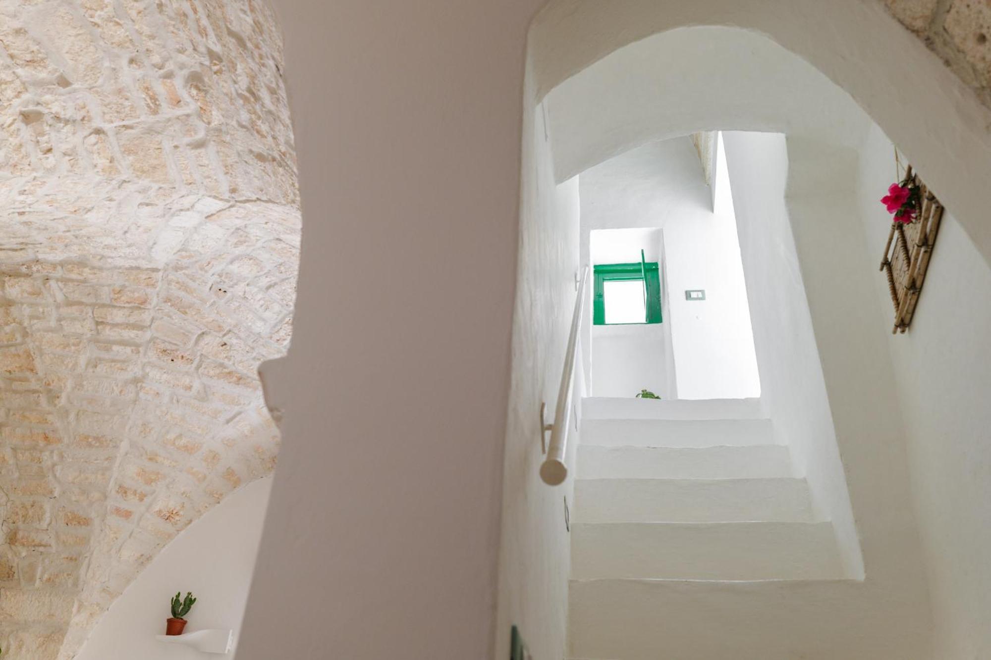 Dimora Lavinia Casa Vacanze Centro Storico ออสตูนี ภายนอก รูปภาพ