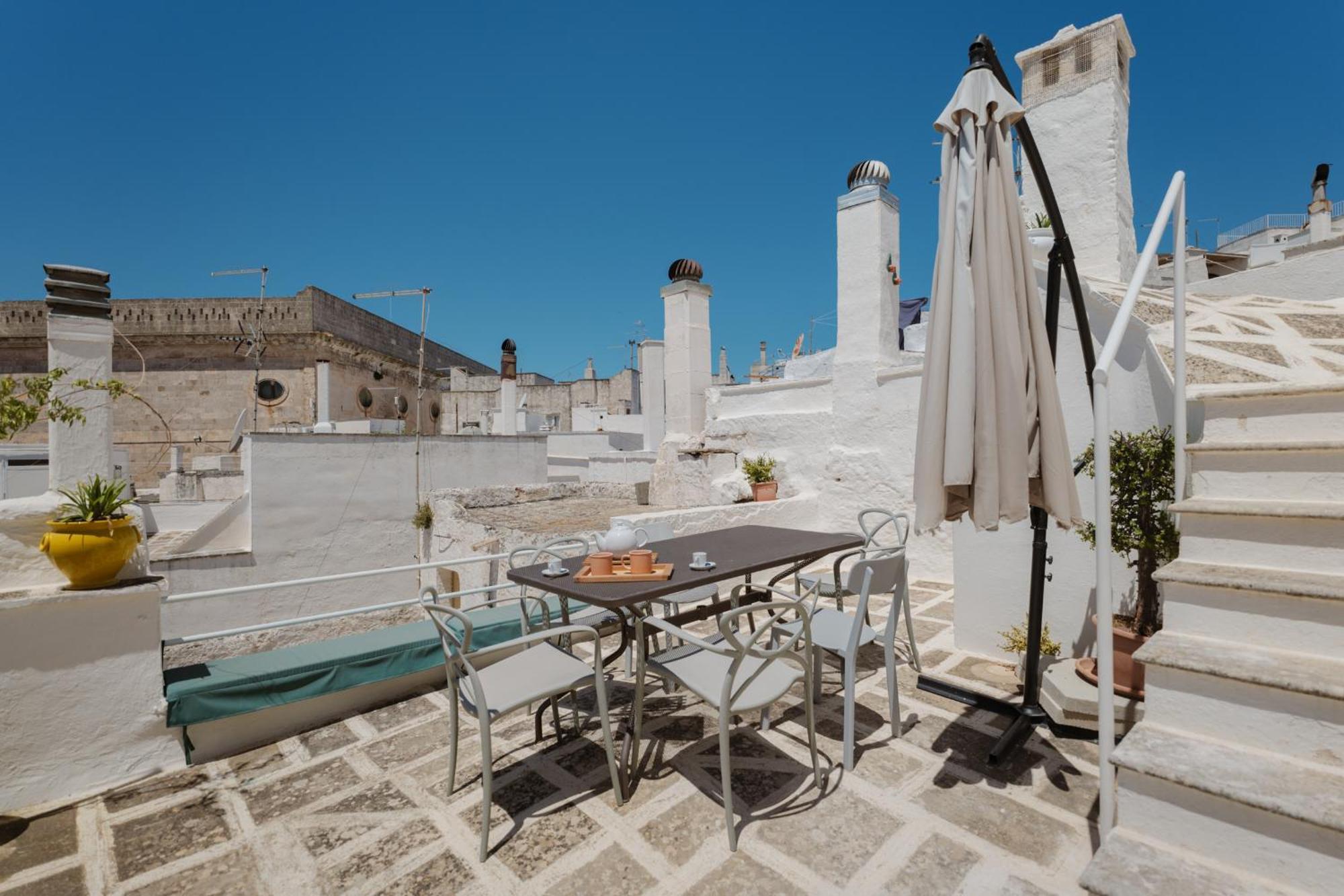 Dimora Lavinia Casa Vacanze Centro Storico ออสตูนี ภายนอก รูปภาพ