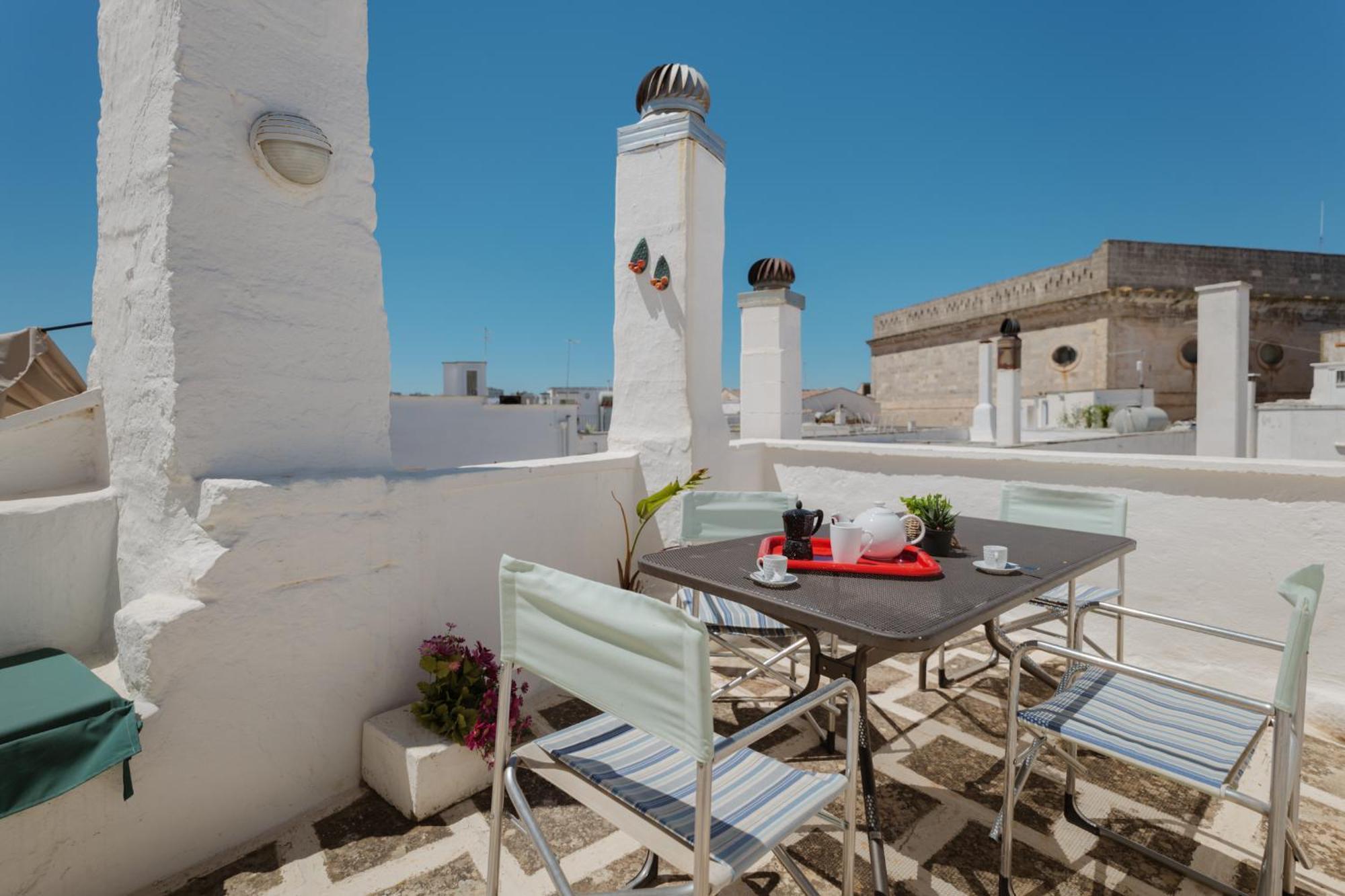 Dimora Lavinia Casa Vacanze Centro Storico ออสตูนี ภายนอก รูปภาพ