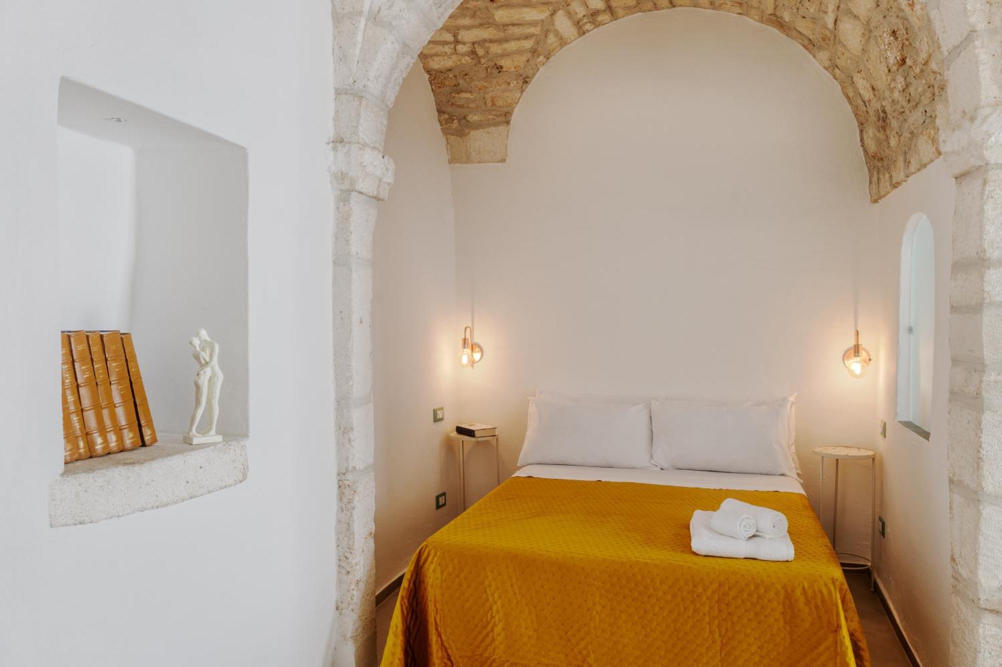 Dimora Lavinia Casa Vacanze Centro Storico ออสตูนี ภายนอก รูปภาพ